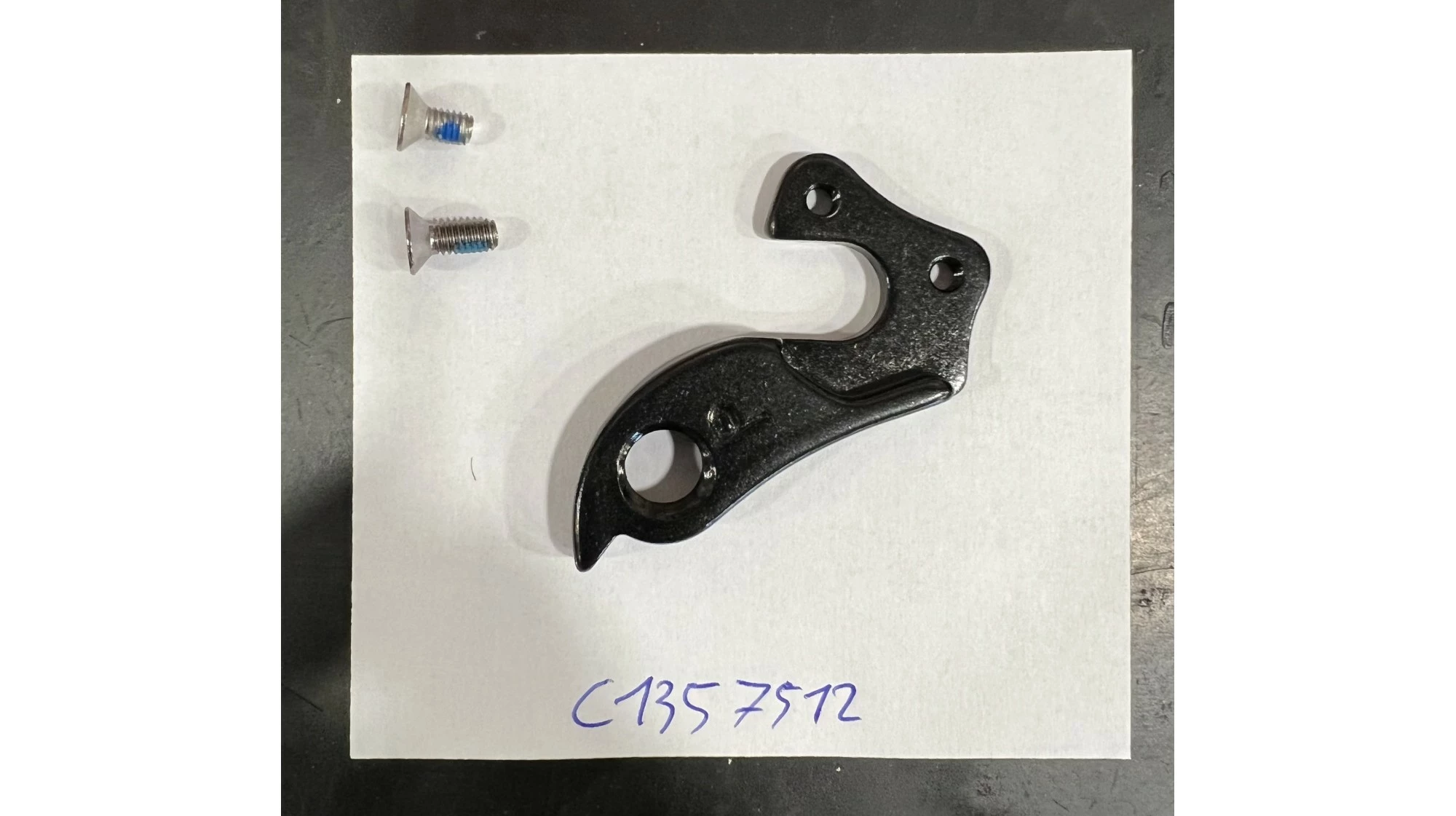 PATTE DE DERAILLEUR 2T AR ALU NOIR 4 PATTE DE DERAILLEUR 2T AR ALU NOIR – Image 2